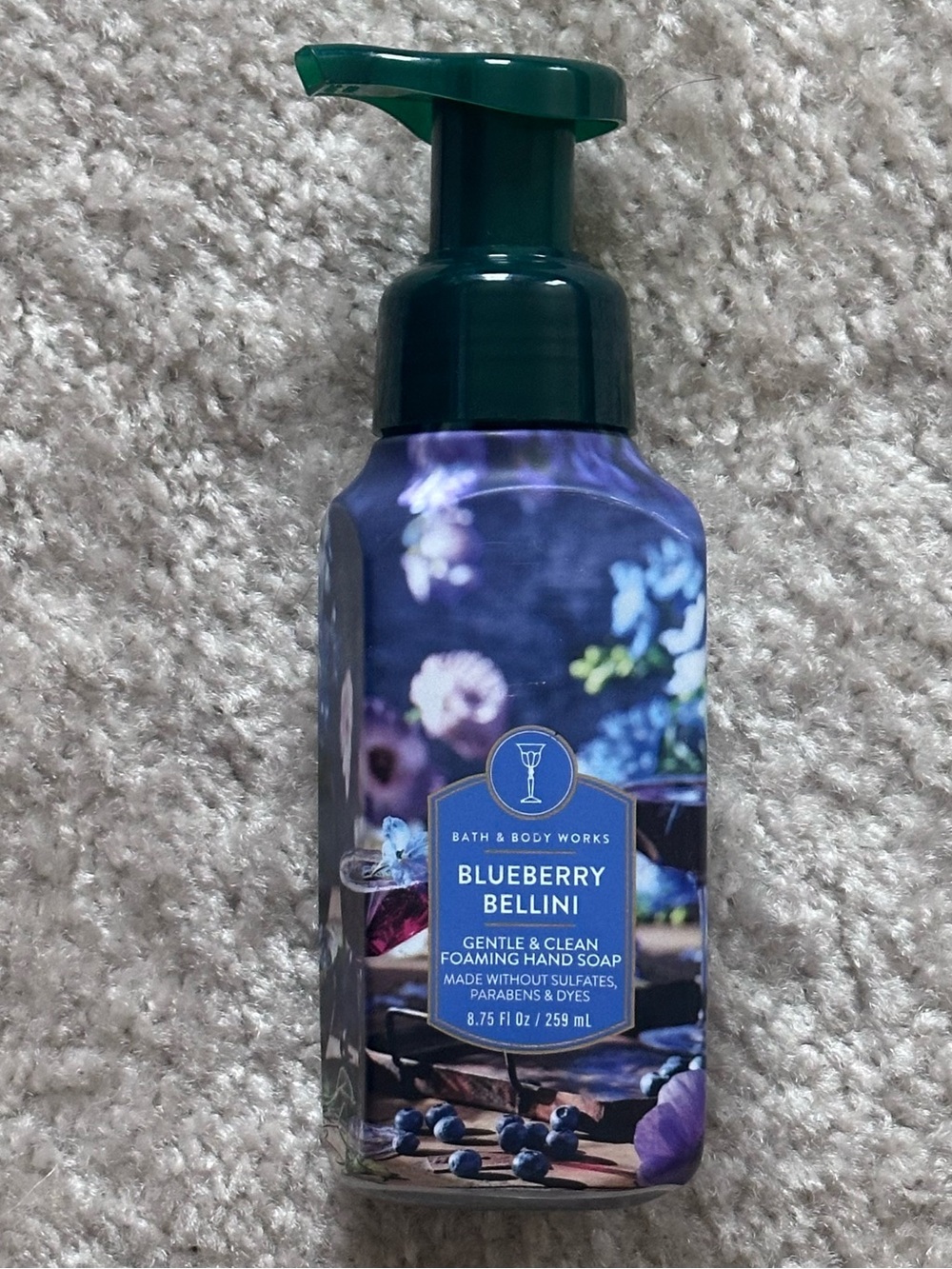 Bath & Body Works - Blueberry Bellini Foaming Hand Soap